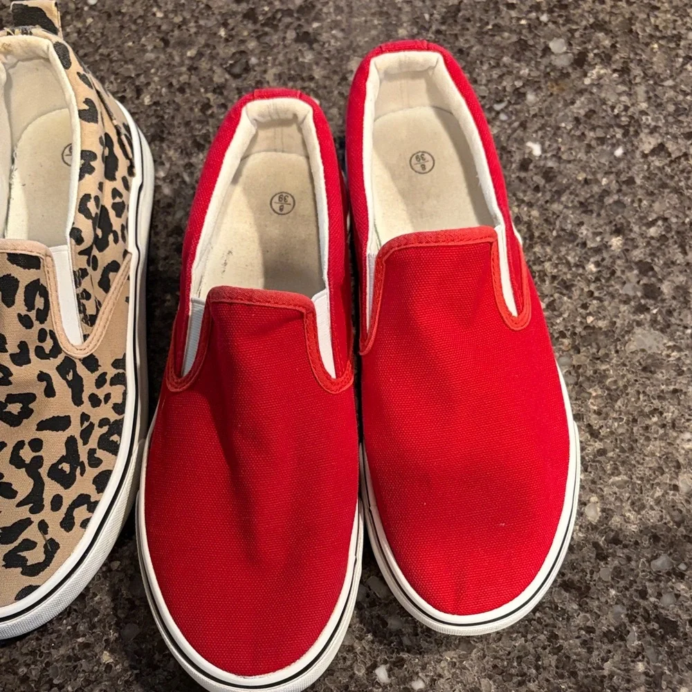 Lot 3 pairs slide-ons, including Blowfish, all size 8 - Picture 5 of 5